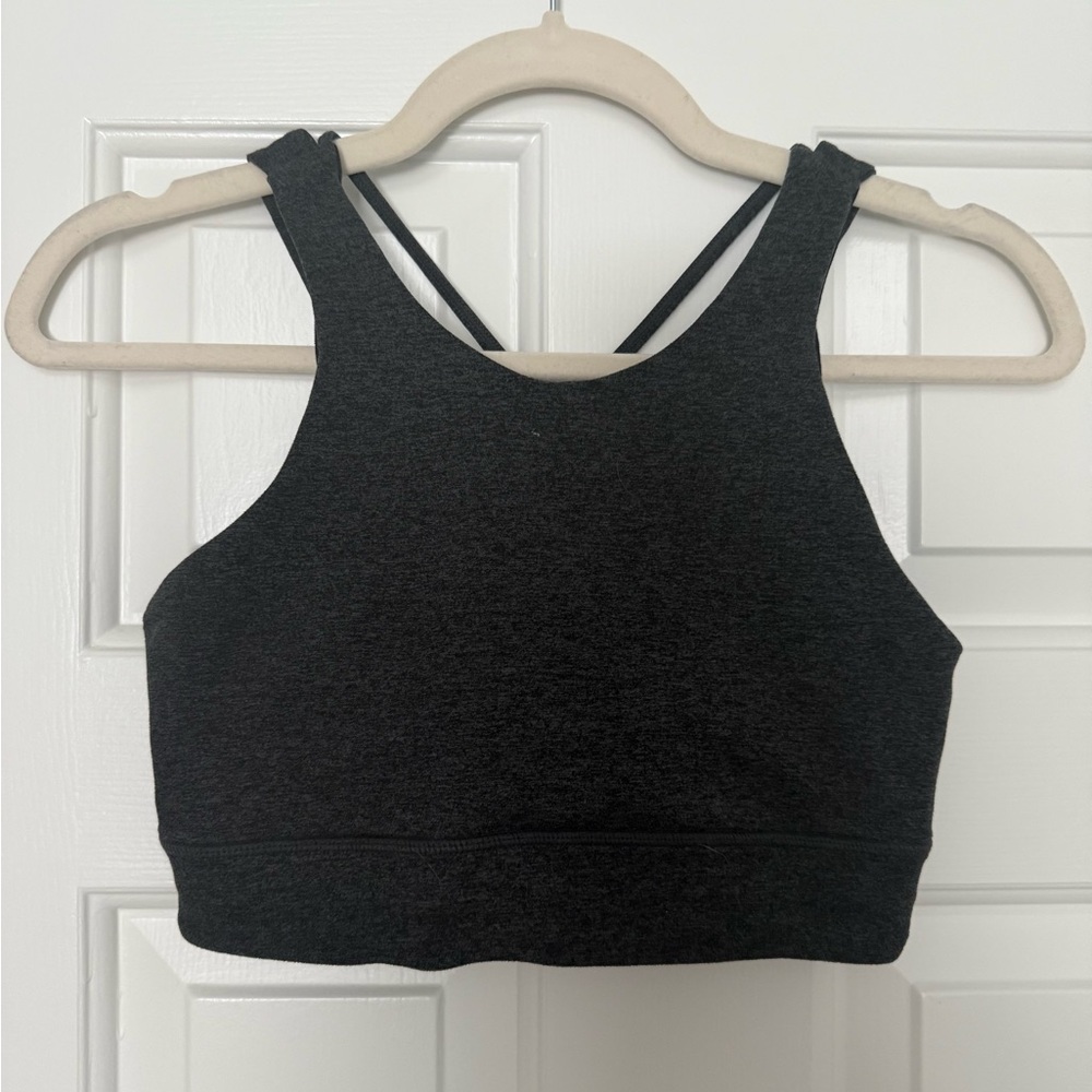 Vuori women’s elevation bra in dark blue- size M